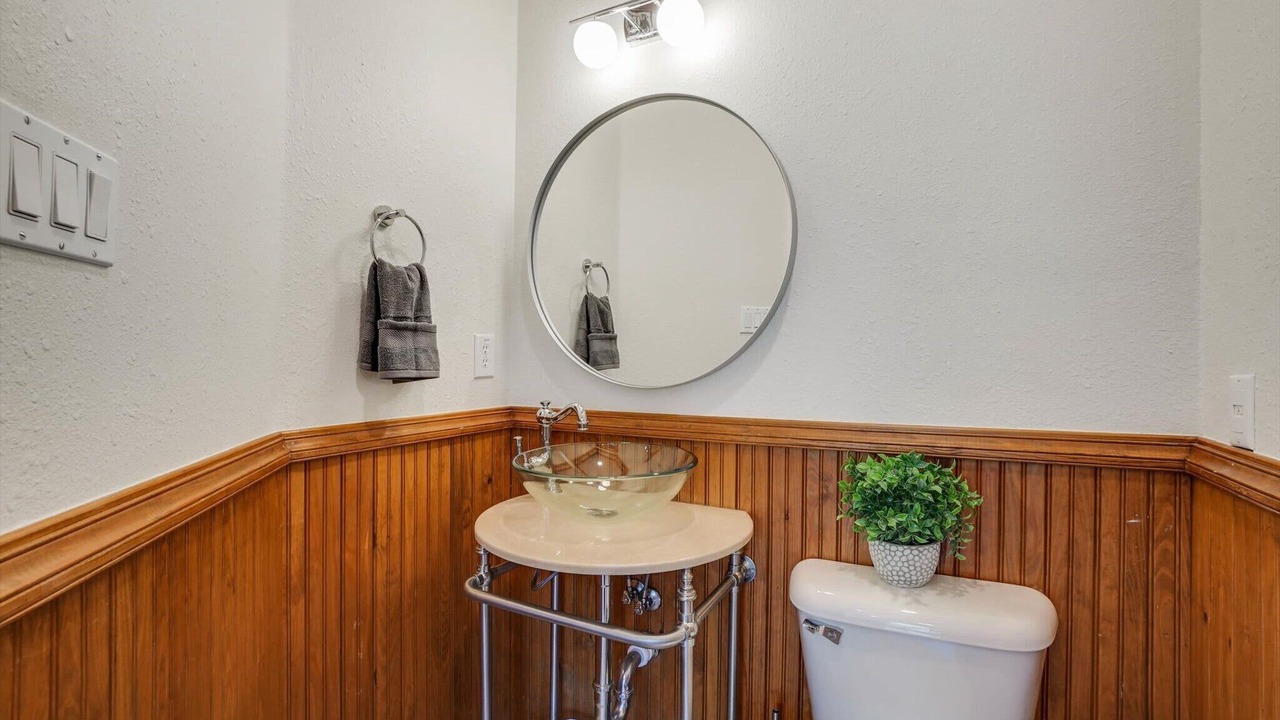 Photo of Bathroom in Garland