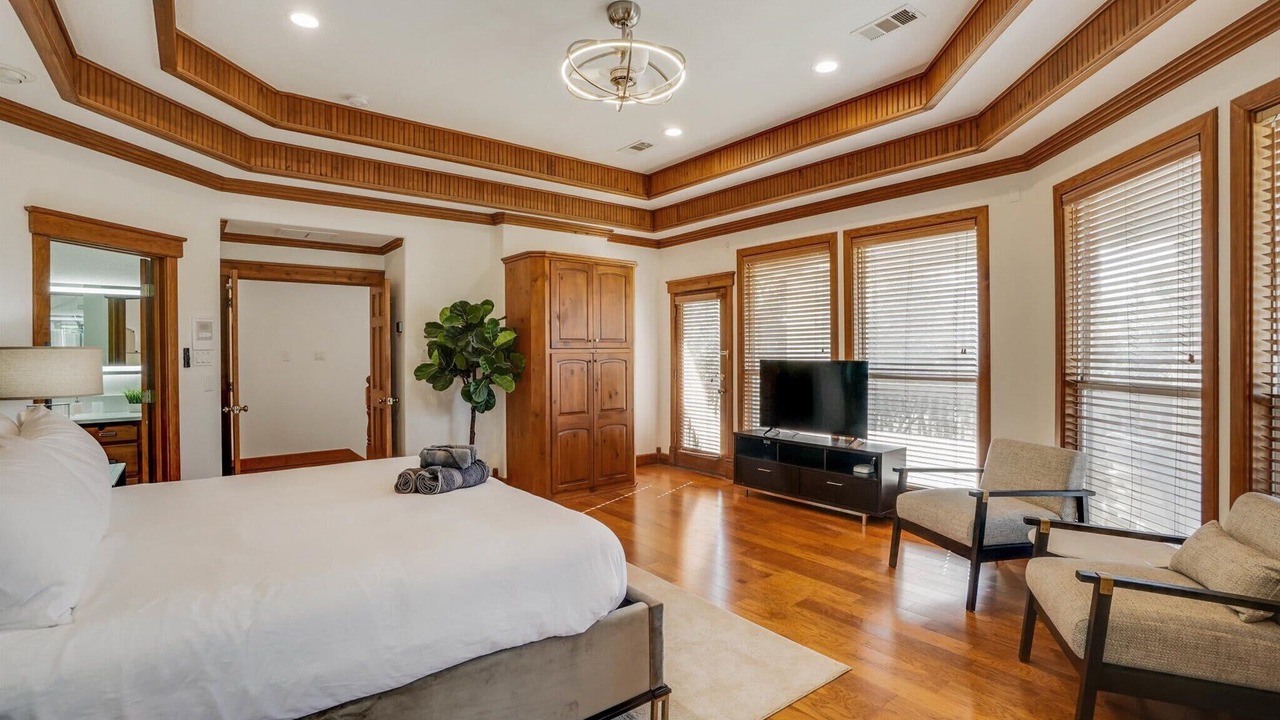 Photo of Bedroom in Garland