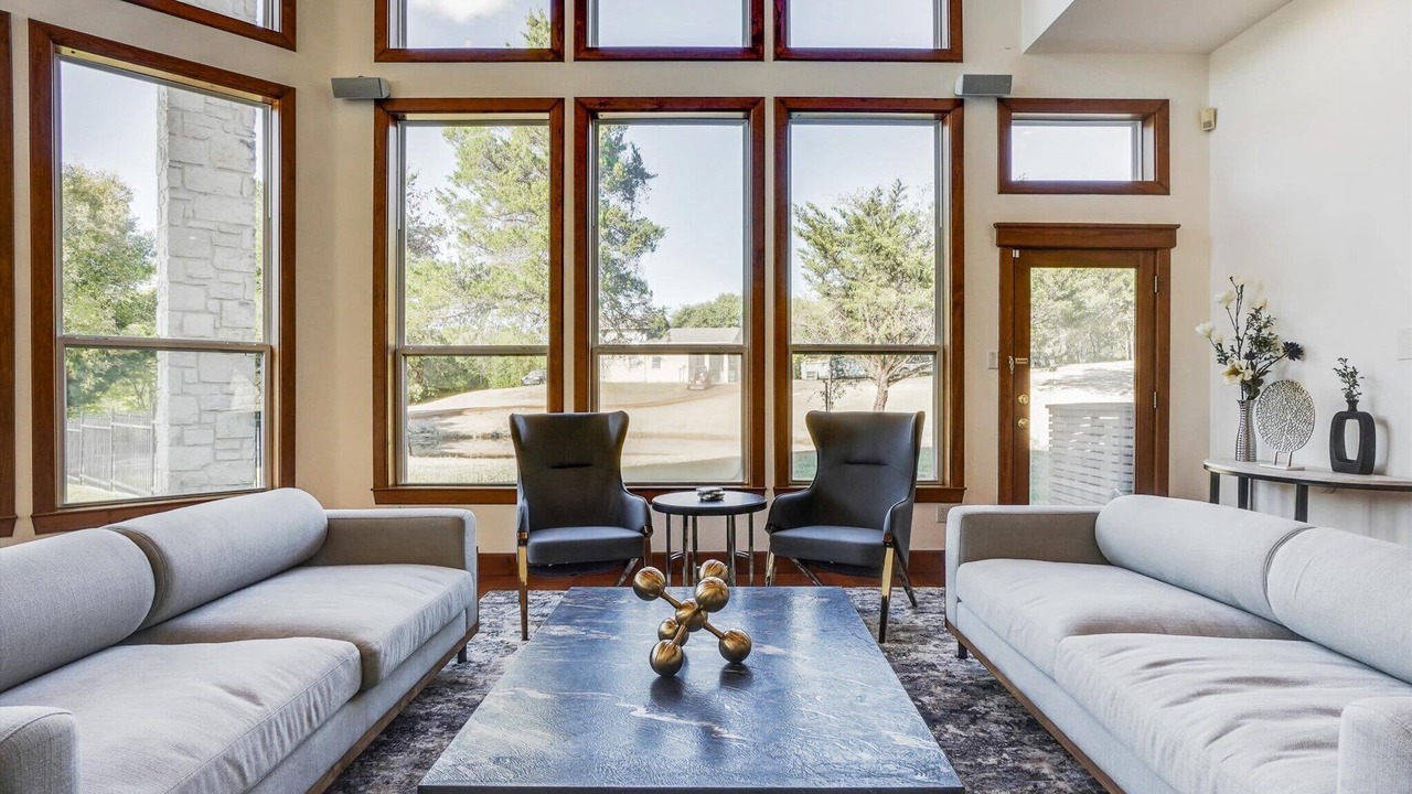 Photo of Livingroom in Garland