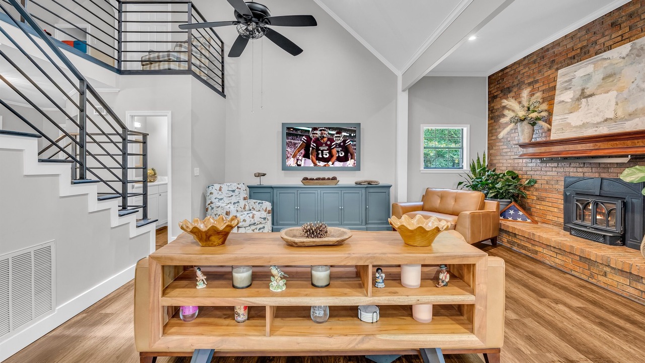 Photo of Livingroom in Starkville