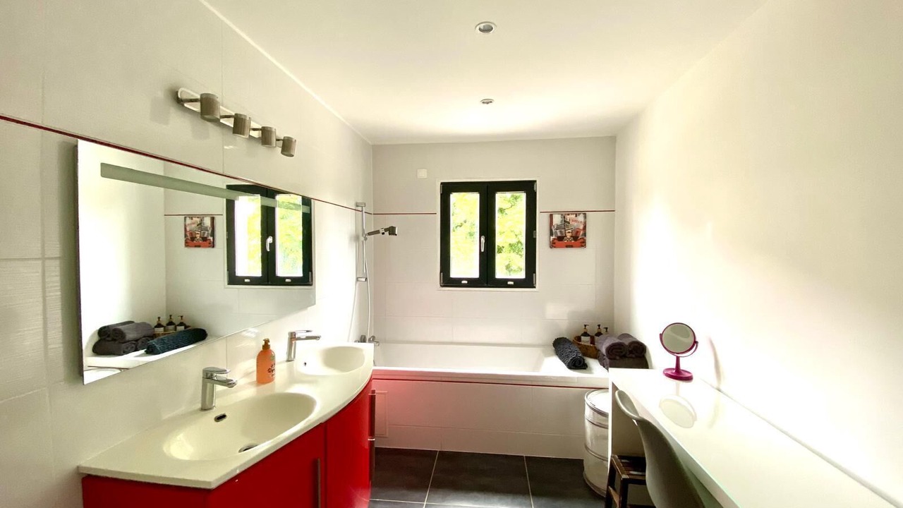 Photo of Bathroom in Boran-sur-Oise