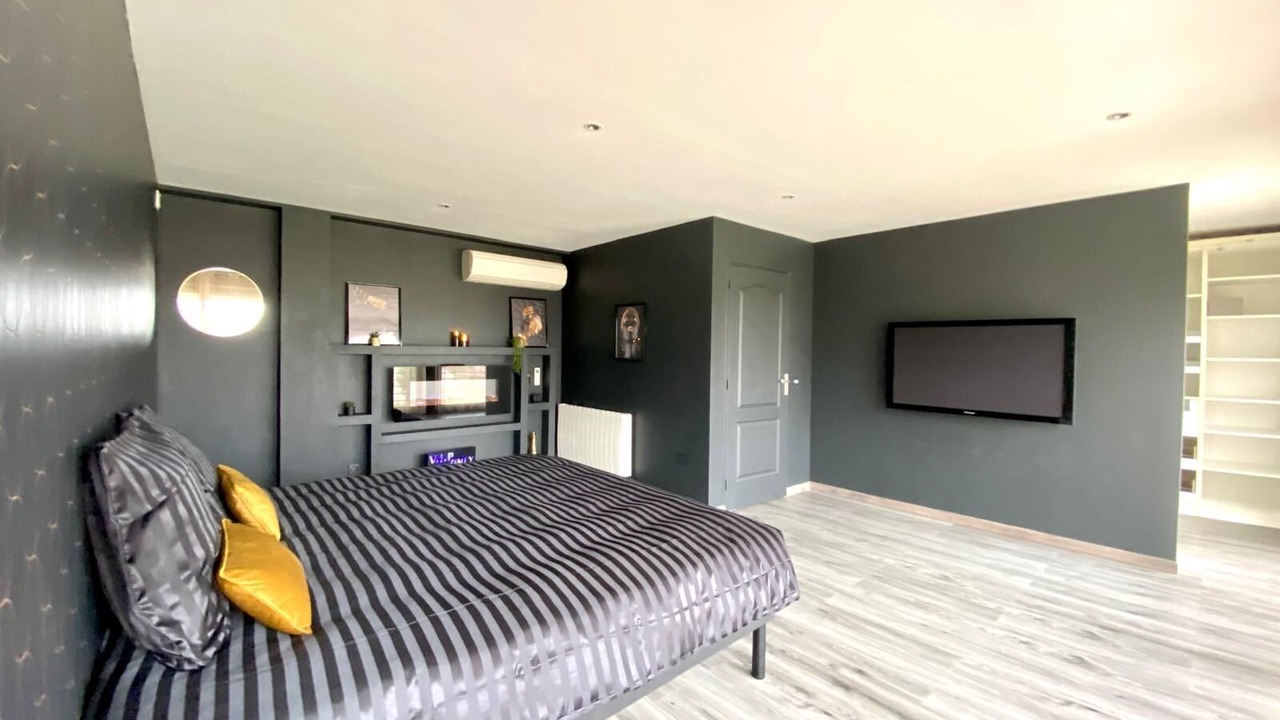 Photo of Bedroom in Boran-sur-Oise