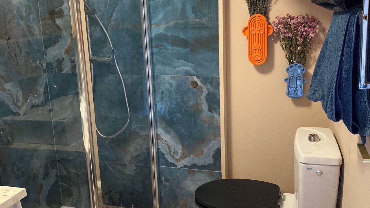 Photo of Bathroom in Saint-Cyr-du-Bailleul