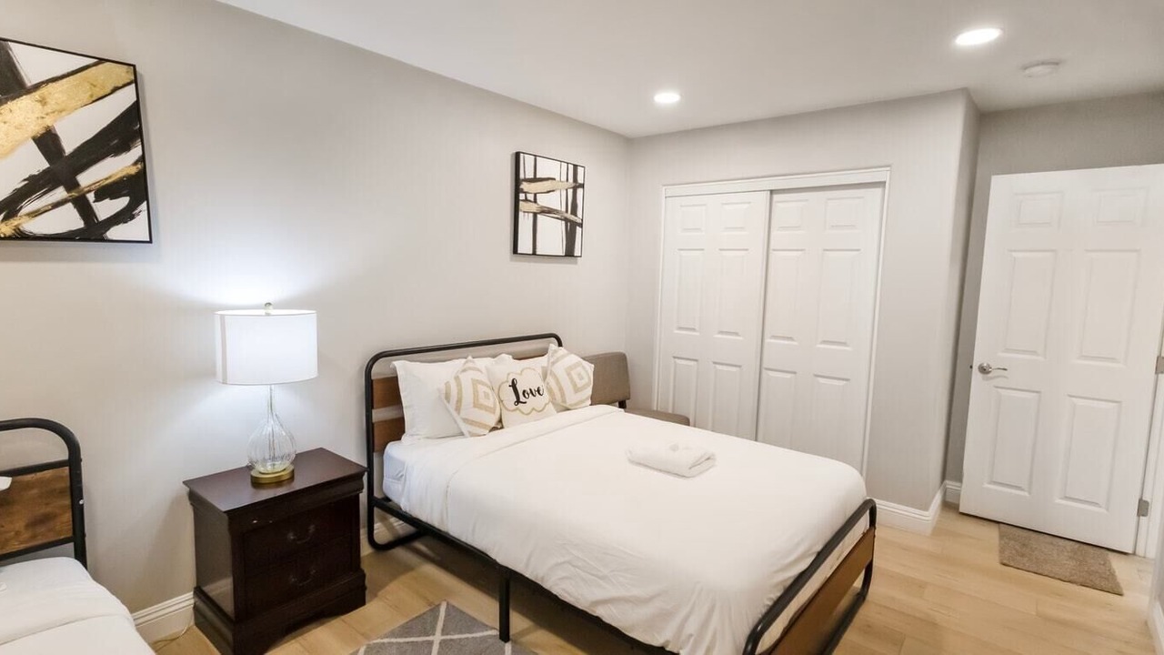 Photo of Bedroom in Lemon Grove