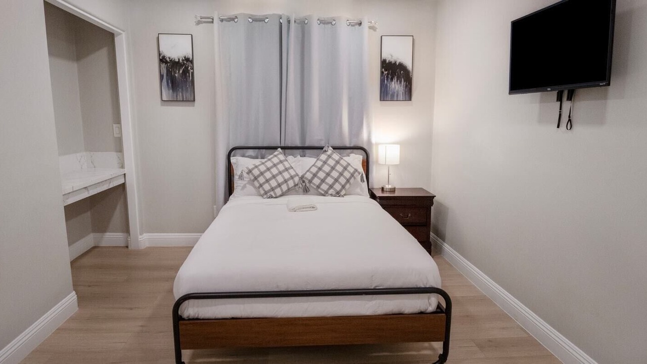 Photo of Bedroom in Lemon Grove