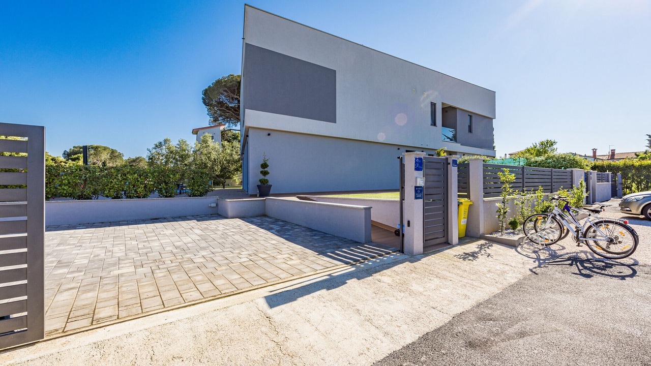 Photo of Outdoor in Cervar