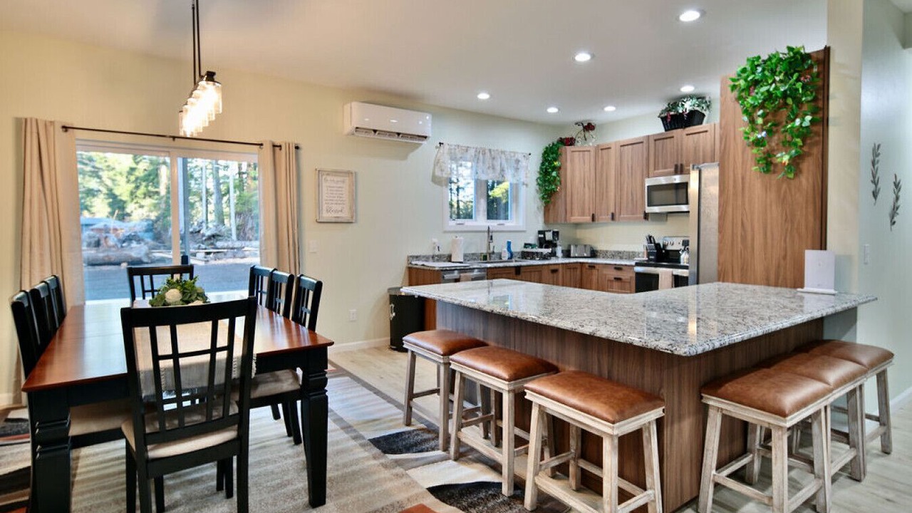 Photo of Others in Forks