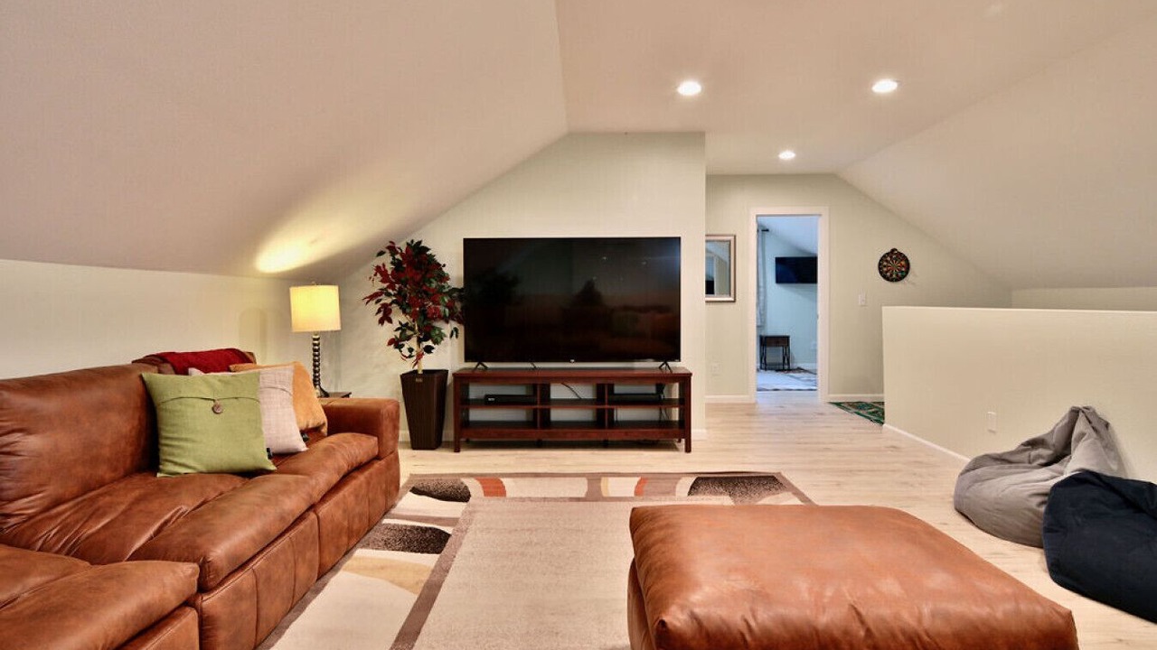 Photo of Livingroom in Forks