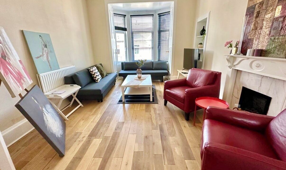 Photo of Livingroom in Dumbarton