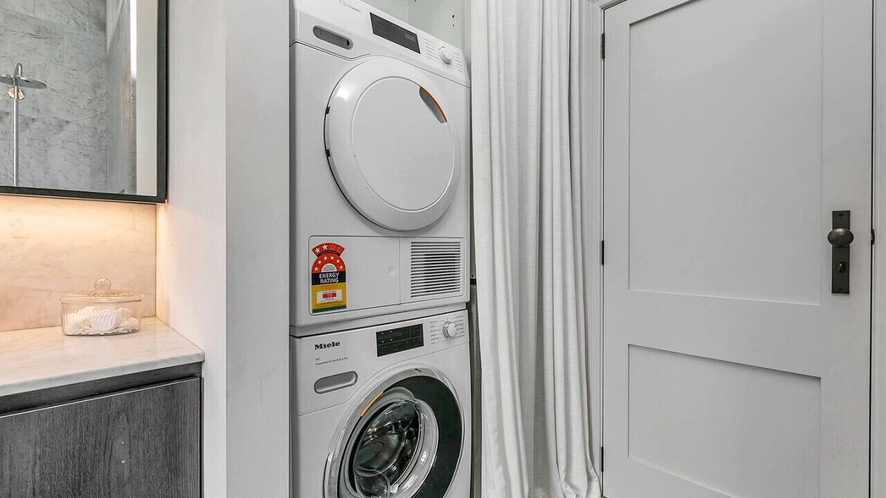 Photo of Others in Ponsonby