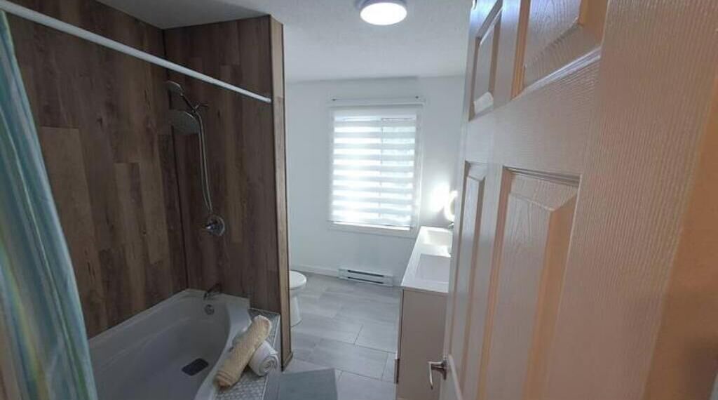 Photo of Bathroom in Communaute-Urbaine-de-l'Outaouais