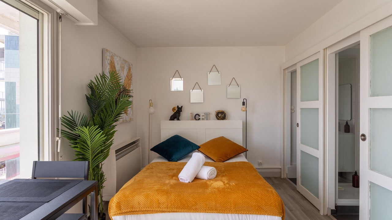 Photo of Bedroom in Bourg-l'Eveque