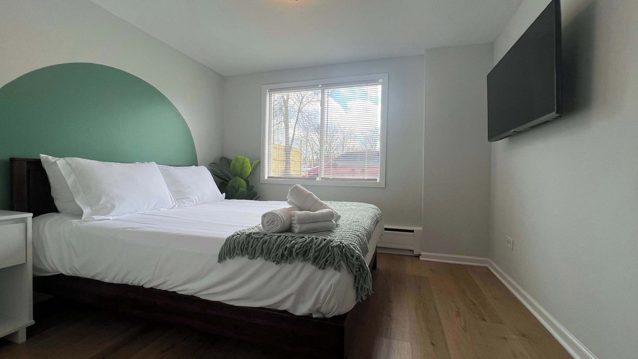 Photo of Bedroom in Lombard