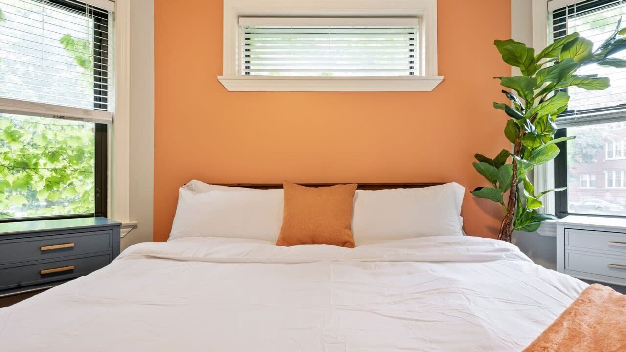 Photo of Bedroom in Lakeview