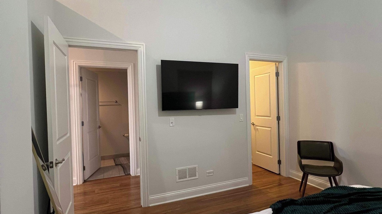 Photo of Bedroom in Near West Side