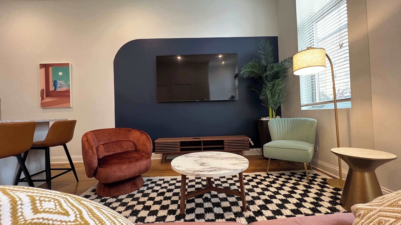 Photo of Livingroom in Near West Side