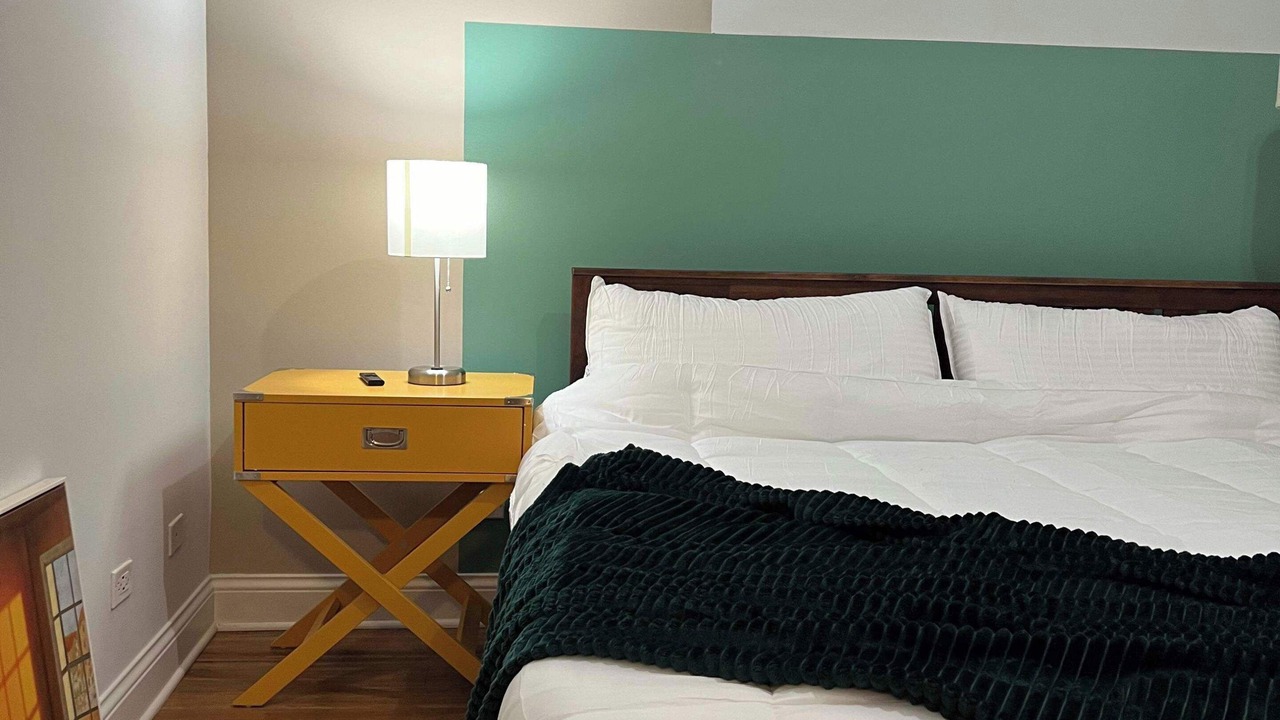 Photo of Bedroom in Near West Side