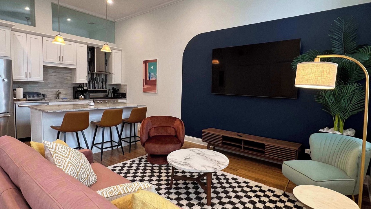 Photo of Livingroom in Near West Side