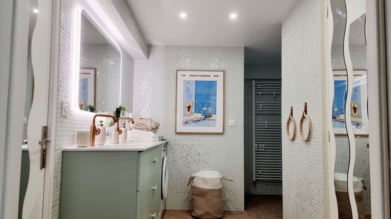 Photo of Bathroom in Saint-Cloud