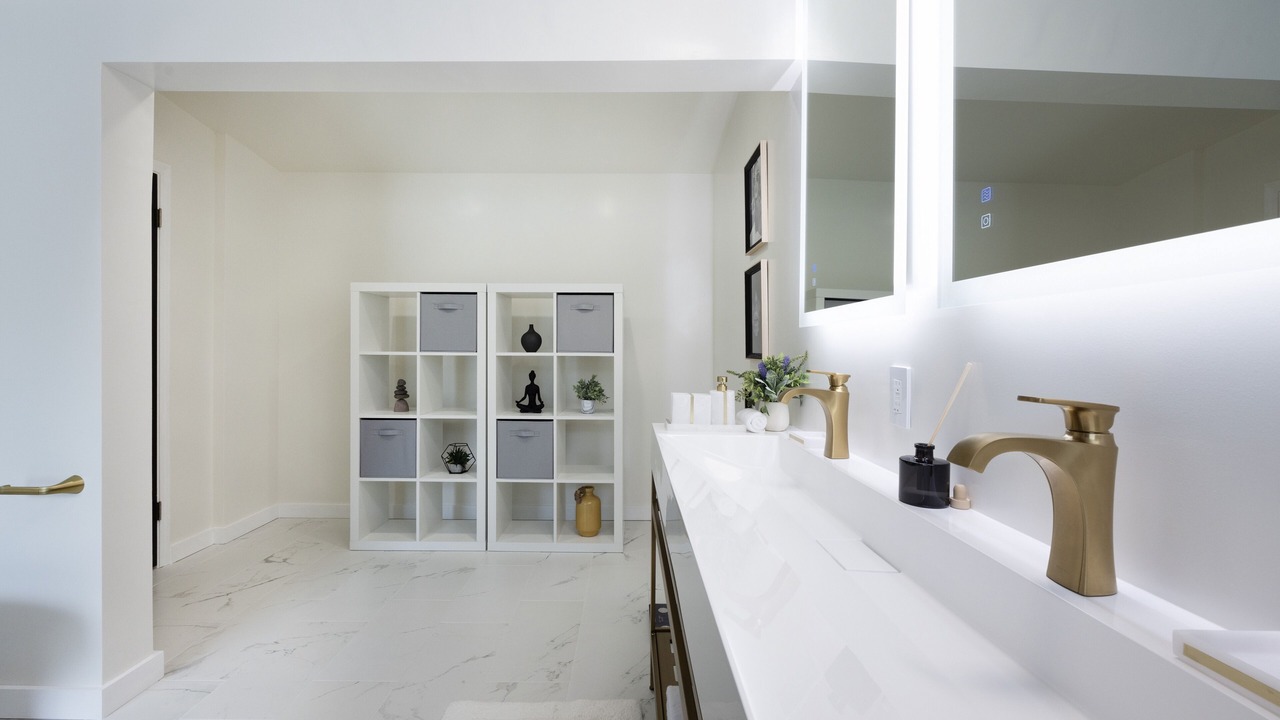 Photo of Bathroom in Hollywood Hills