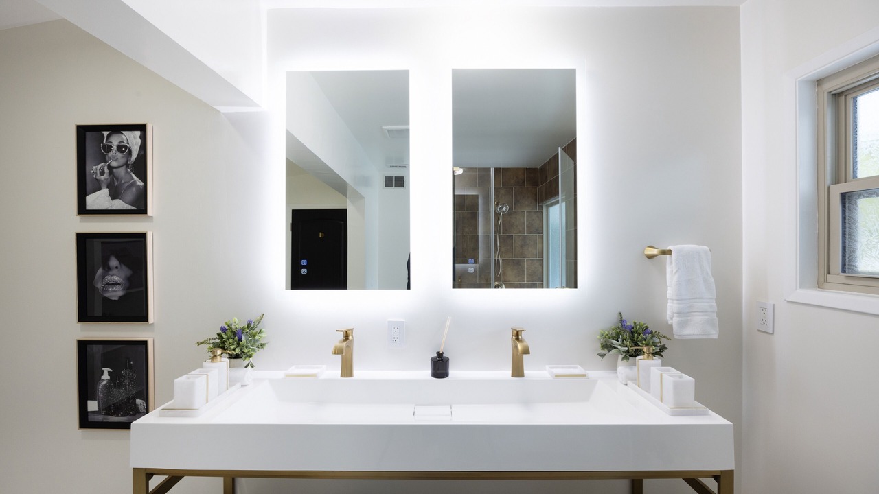 Photo of Bathroom in Hollywood Hills