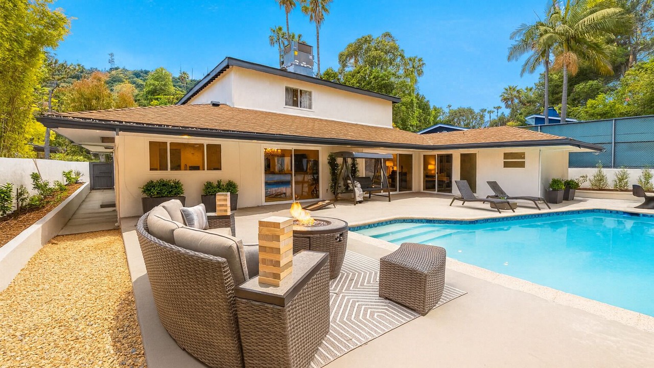 Photo of Outdoor in Hollywood Hills
