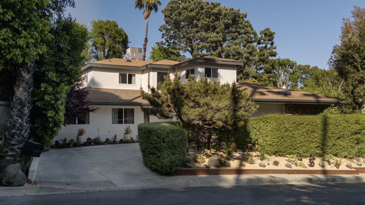 Photo of Outdoor in Hollywood Hills