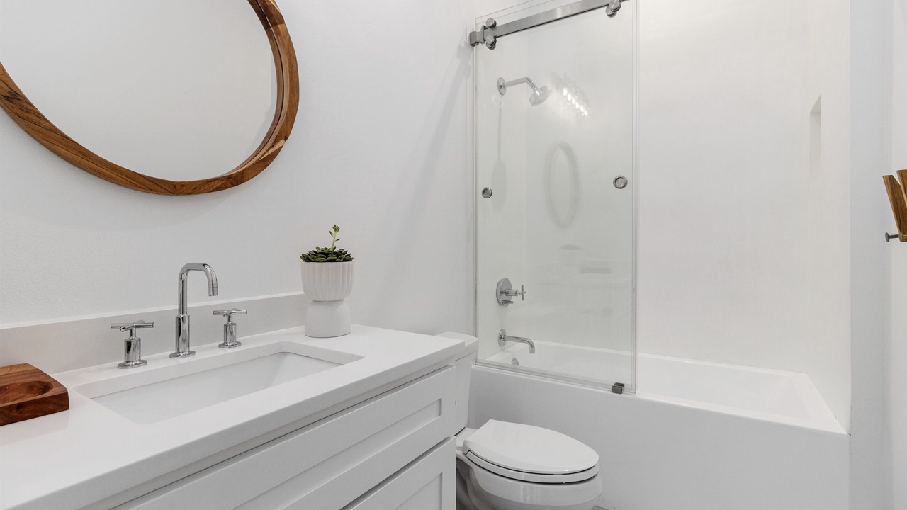 Photo of Bathroom in Arp