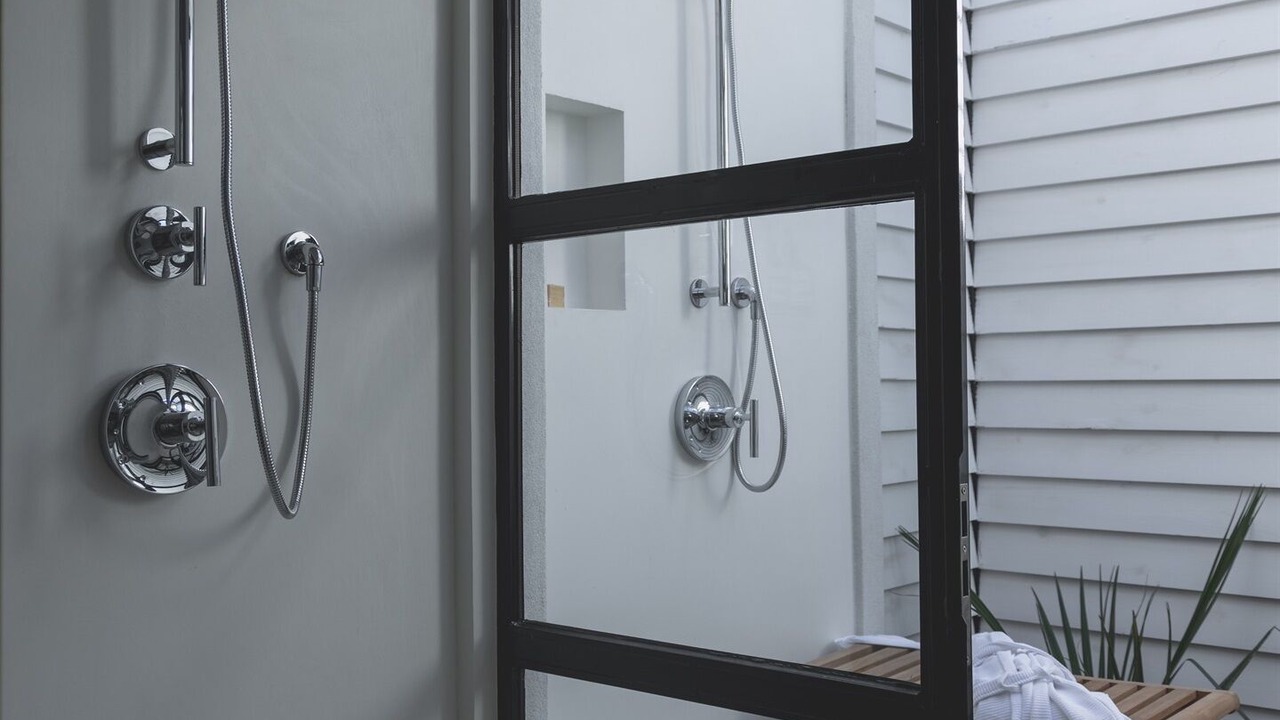 Photo of Bathroom in Arp