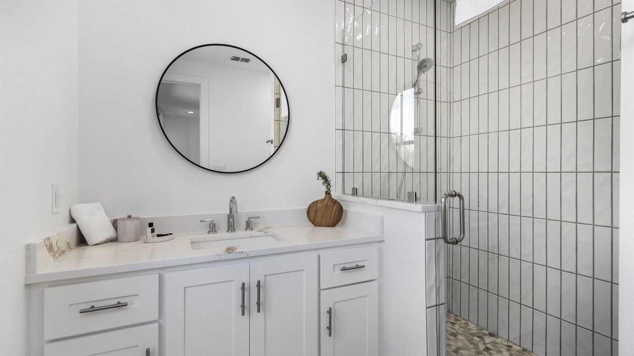 Photo of Bathroom in Arp
