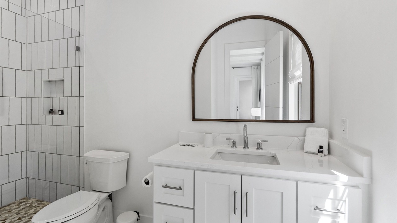 Photo of Bathroom in Arp