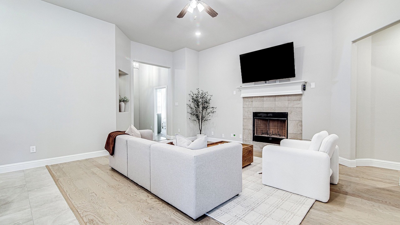 Photo of Livingroom in White Settlement