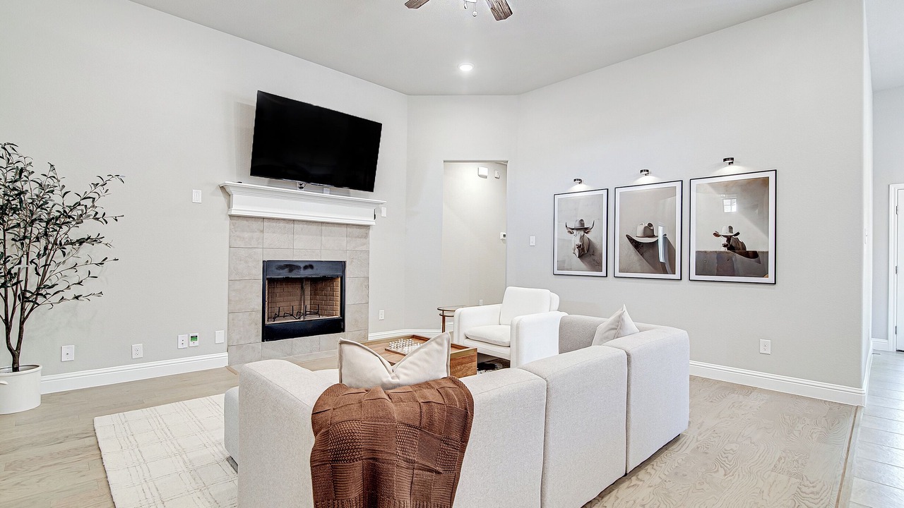 Photo of Livingroom in White Settlement