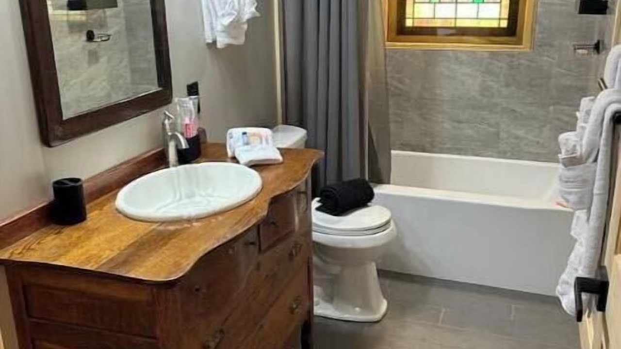 Photo of Bathroom in Wardensville