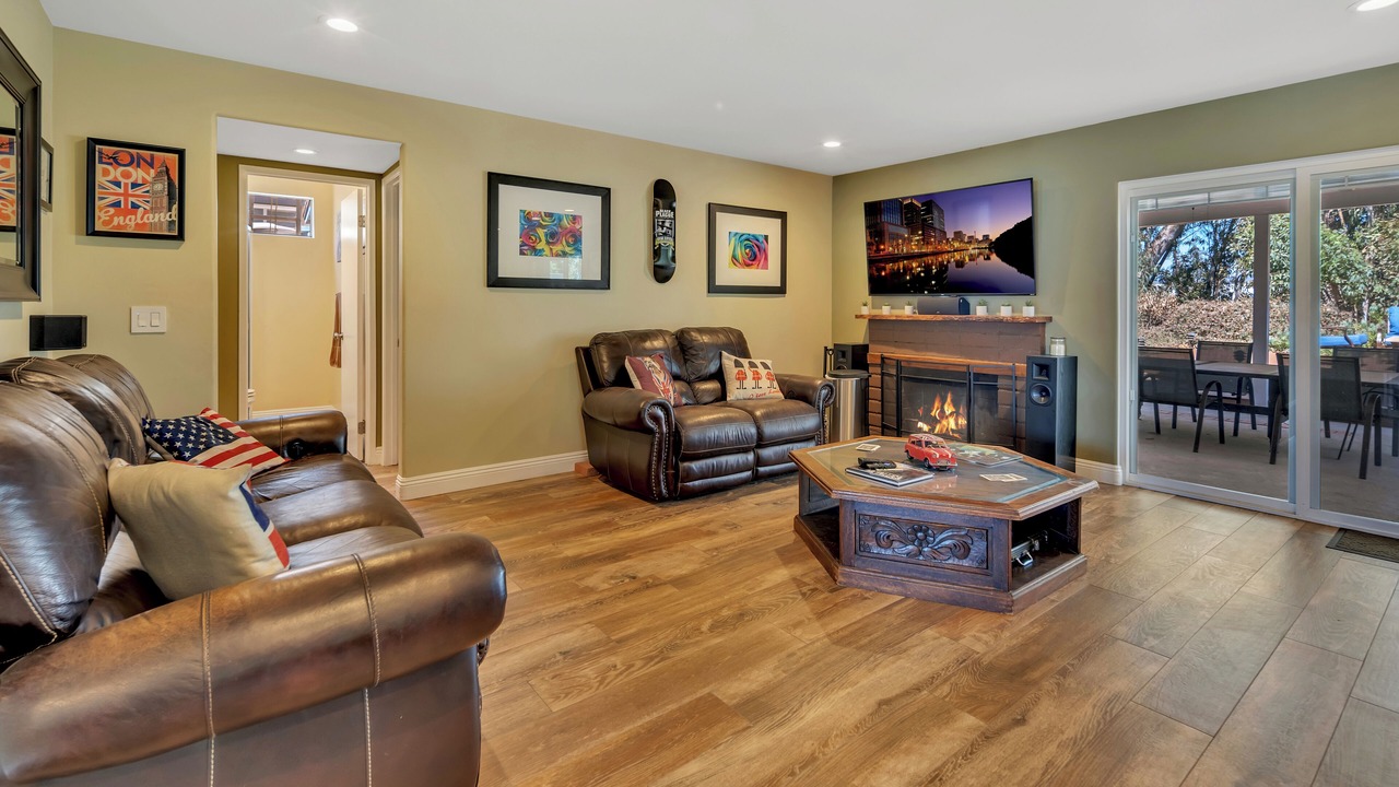 Photo of Livingroom in Peacock