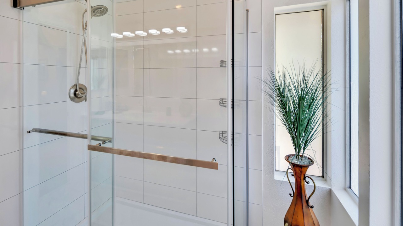 Photo of Bathroom in Peacock