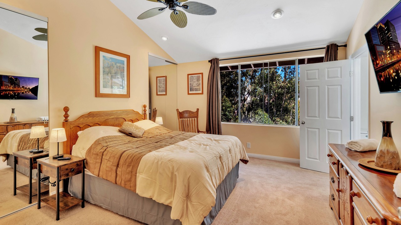 Photo of Bedroom in Peacock