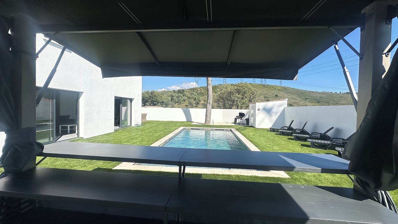 Photo of Patio Balcony in Septemes-les-Vallons