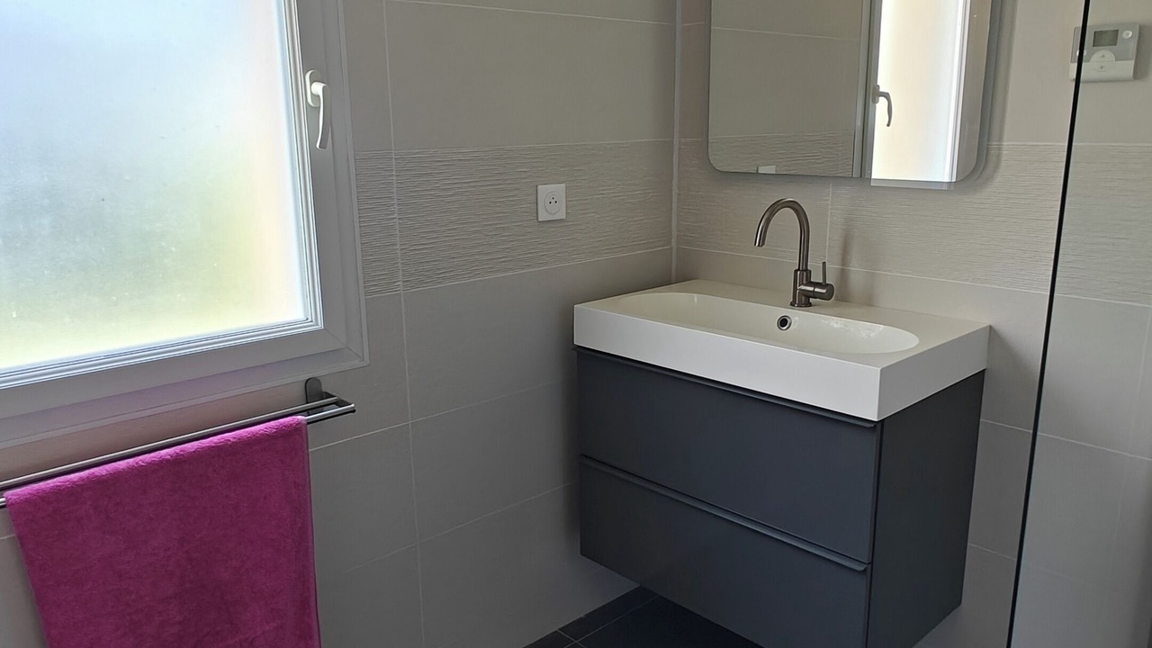 Photo of Bathroom in Montfort-sur-Meu