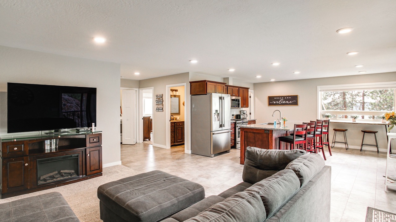 Photo of Livingroom in Harrison