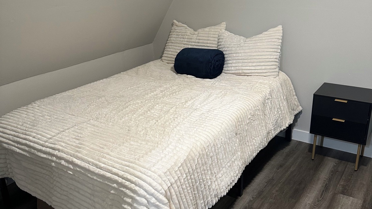 Photo of Bedroom in Rogue River