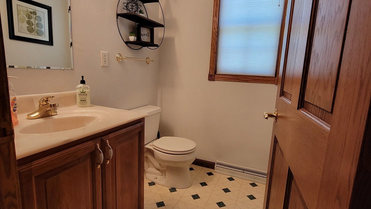 Photo of Bathroom in Larsen