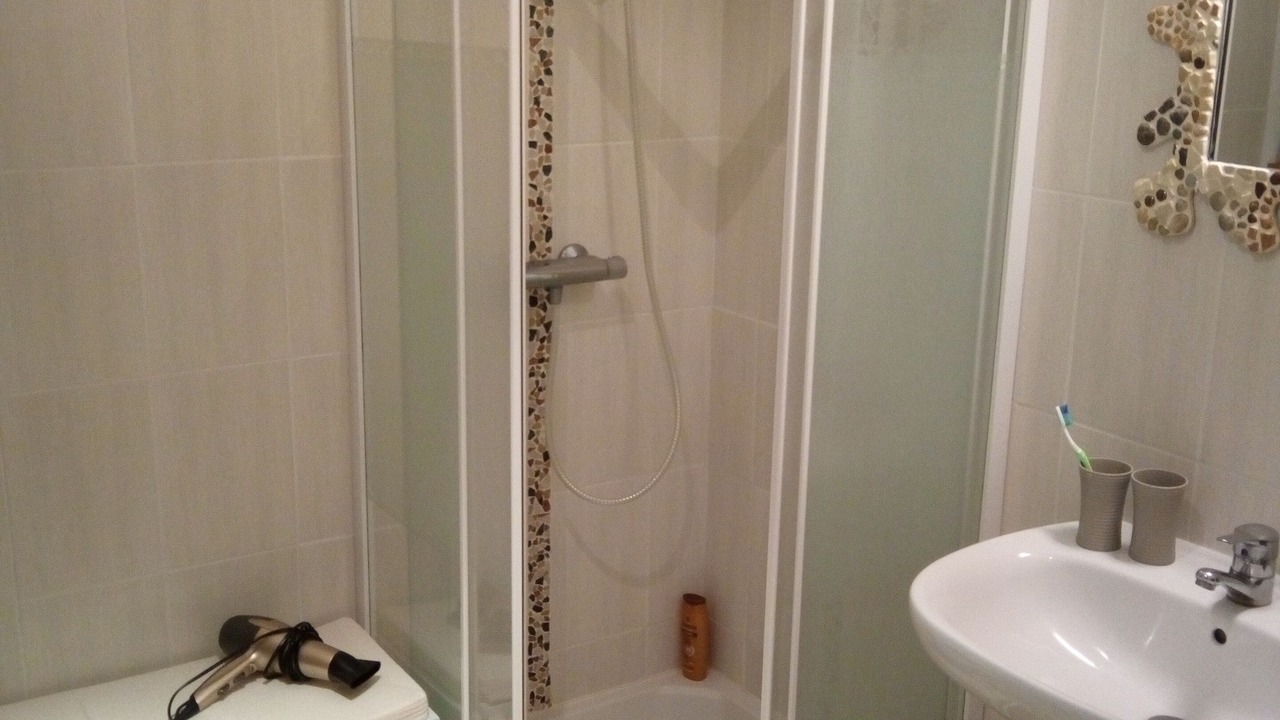 Photo of Bathroom in Saint-Coulomb