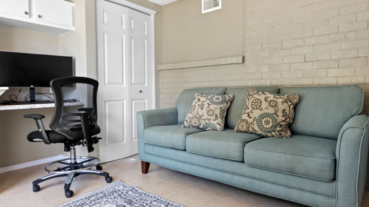 Photo of Livingroom in North Richland Hills