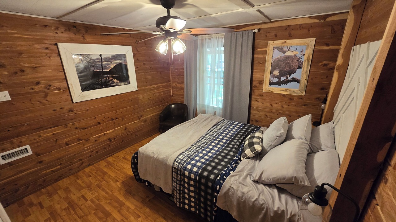 Photo of Bedroom in Russellville