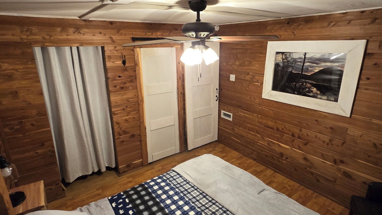 Photo of Bedroom in Russellville
