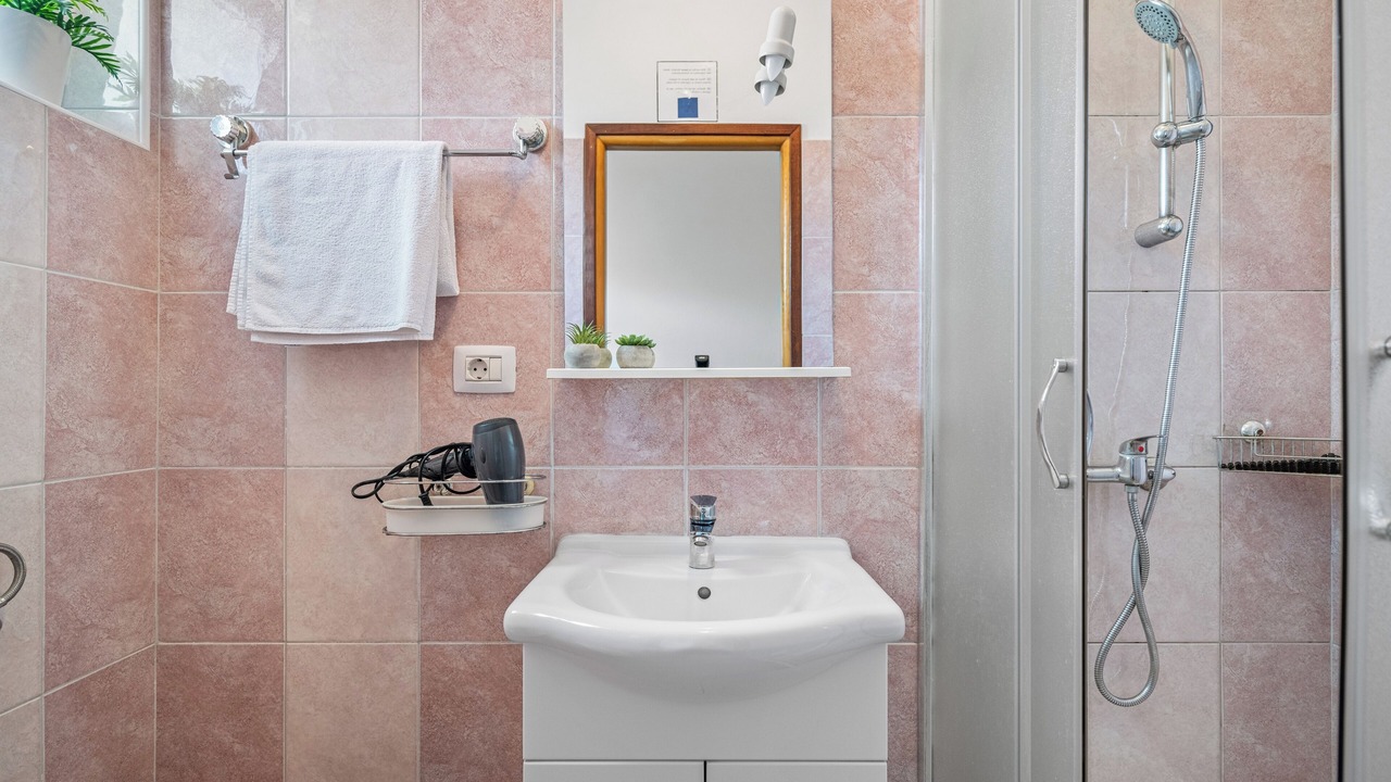 Photo of Bathroom in Marceljani