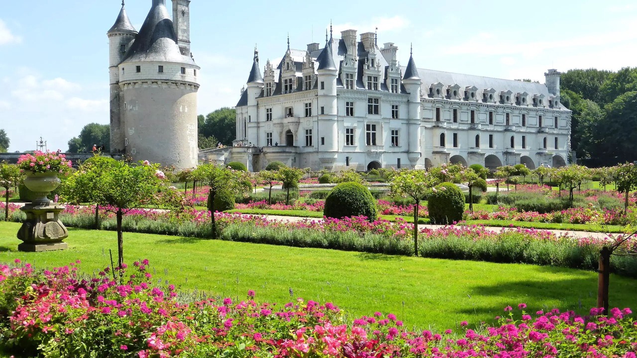 Photo of Others in Loches