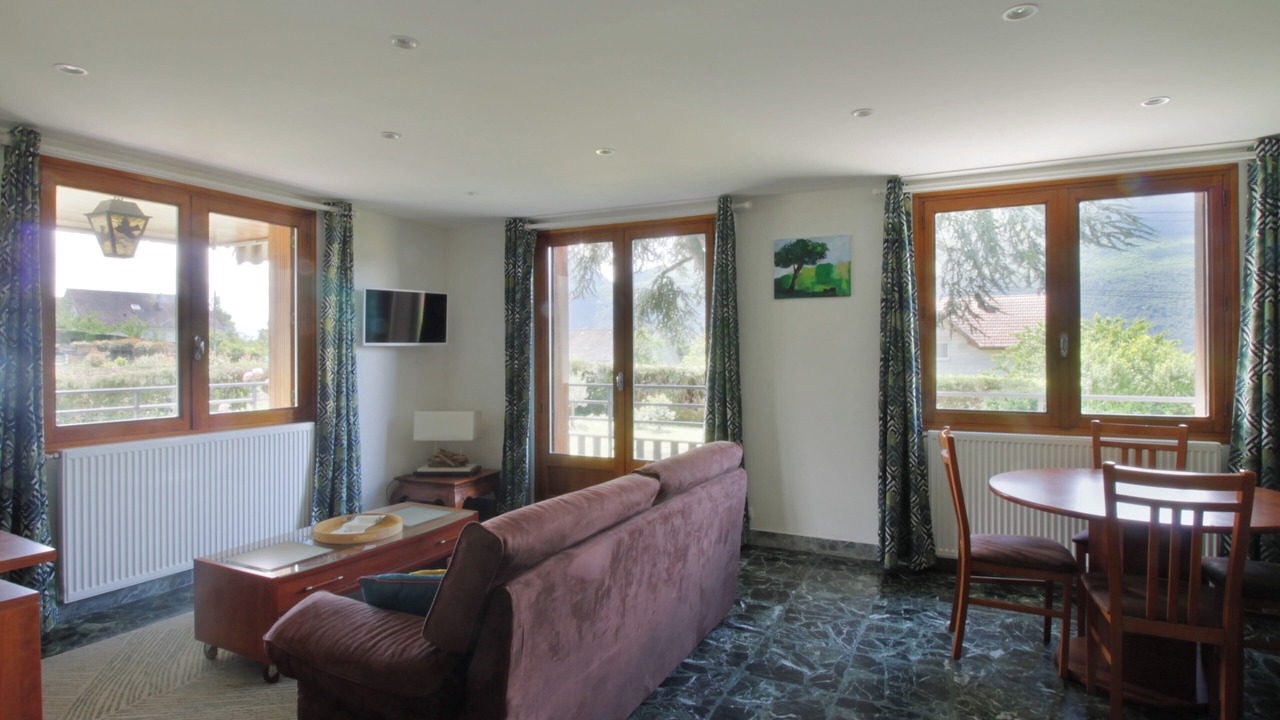 Photo of Livingroom in Brison-Saint-Innocent