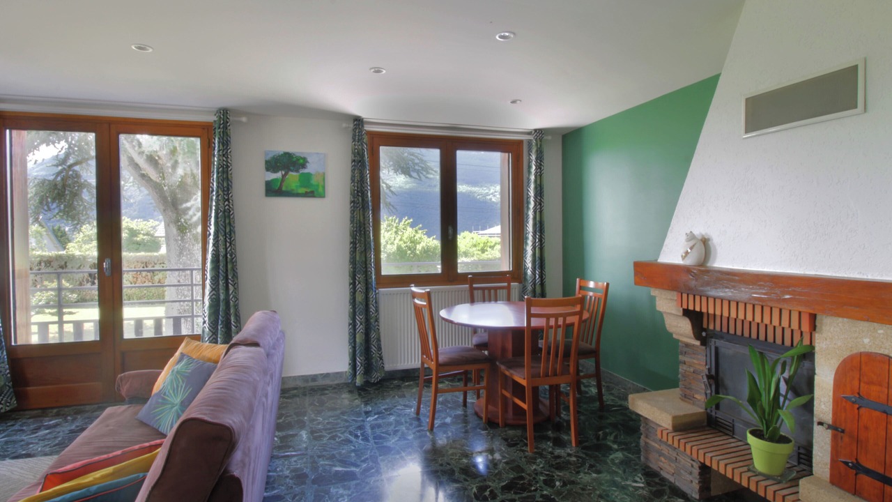 Photo of Livingroom in Brison-Saint-Innocent